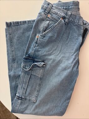 Women’s gap Light Blue Cargo Jeans 90s loose mid rise 29/8 r